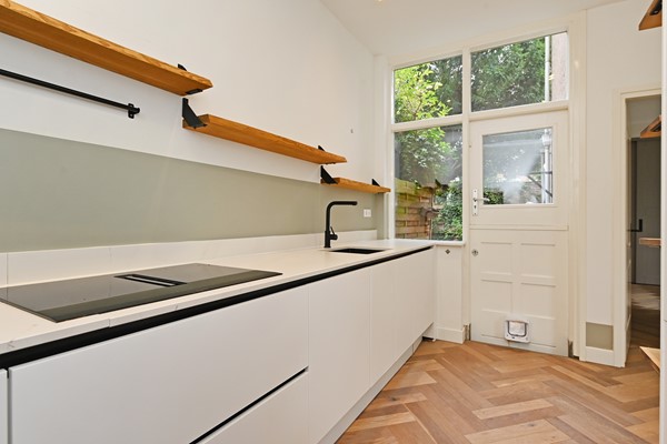 Medium property photo - Pijnboomstraat 3, 2565 ZH Den Haag